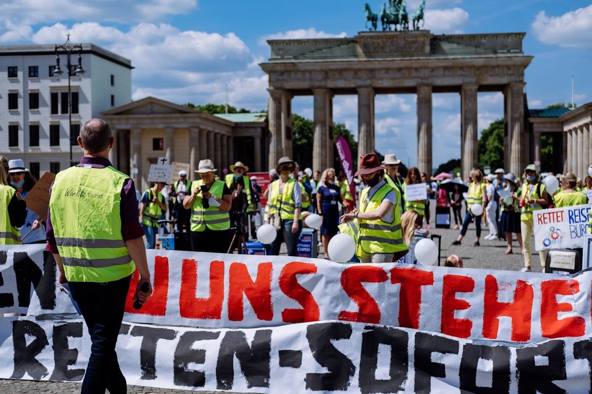 Germany stops military exports that could be used in Gaza - Travel industry protest against Coronavirus restrictions in Berlin.
