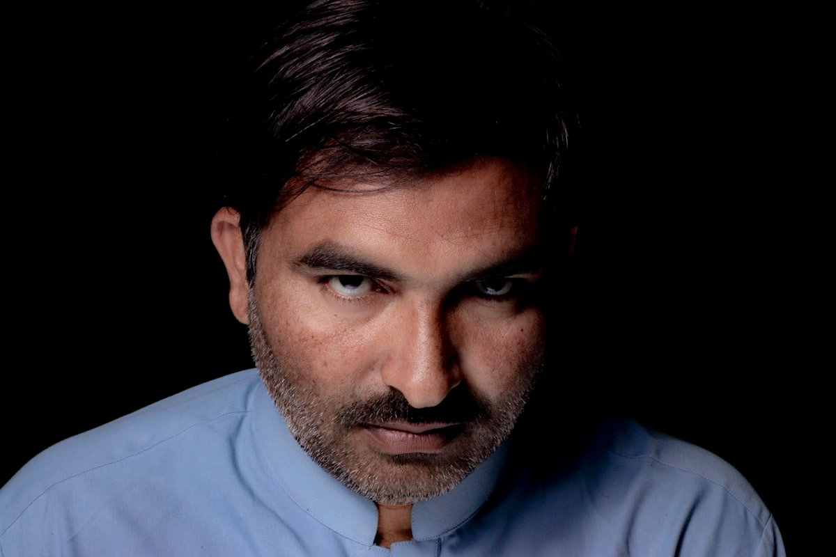 PTI in Big Trouble - Ab Agye Kya Hoga? - Ather Kazmi's Analysis - None